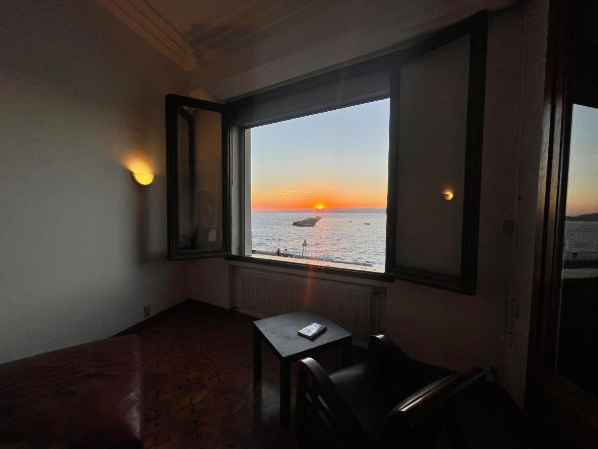 Splendid Sea Front Top Location Apartment *