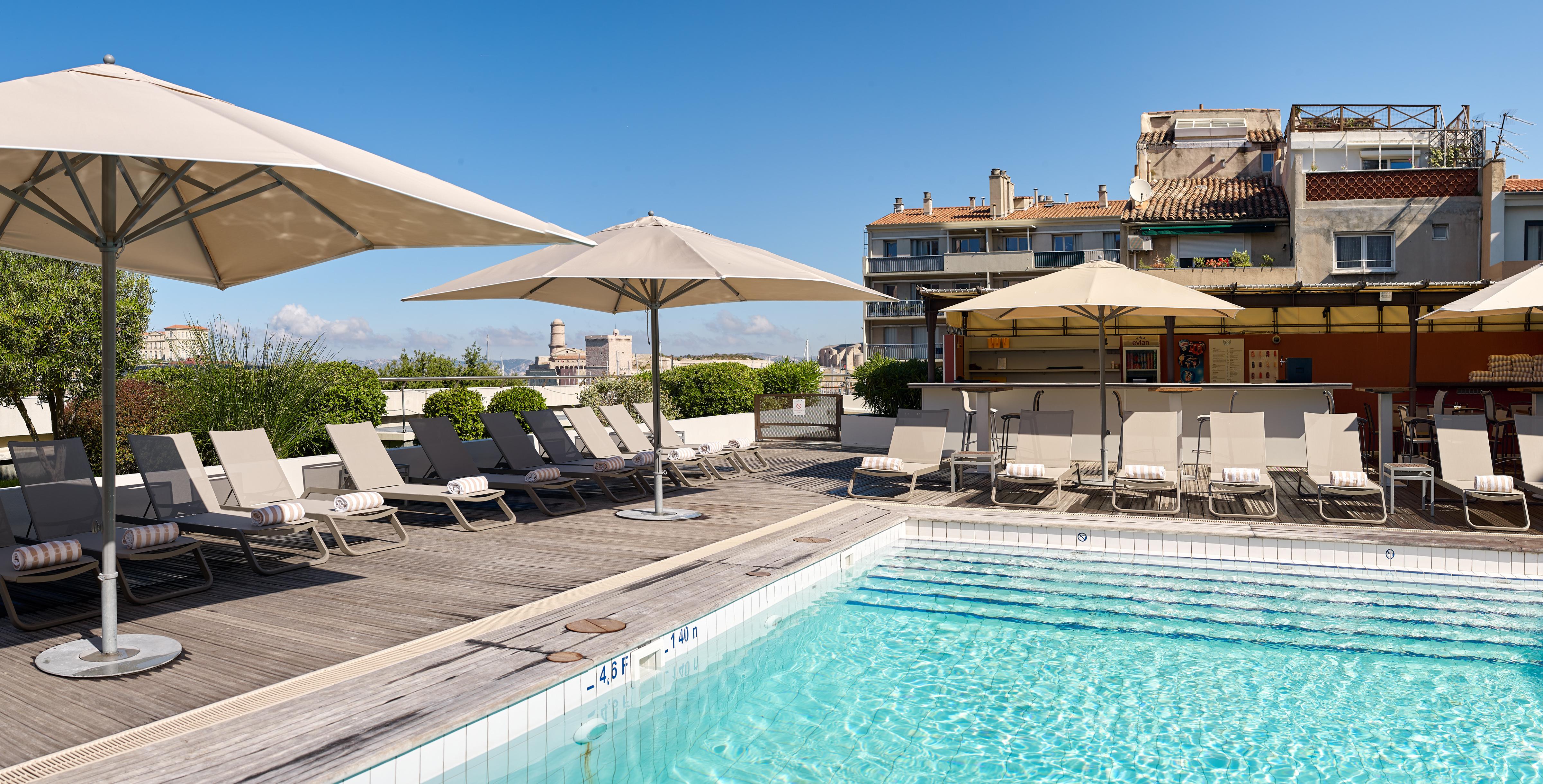 Radisson Blu Vieux Port Khách sạn 4*