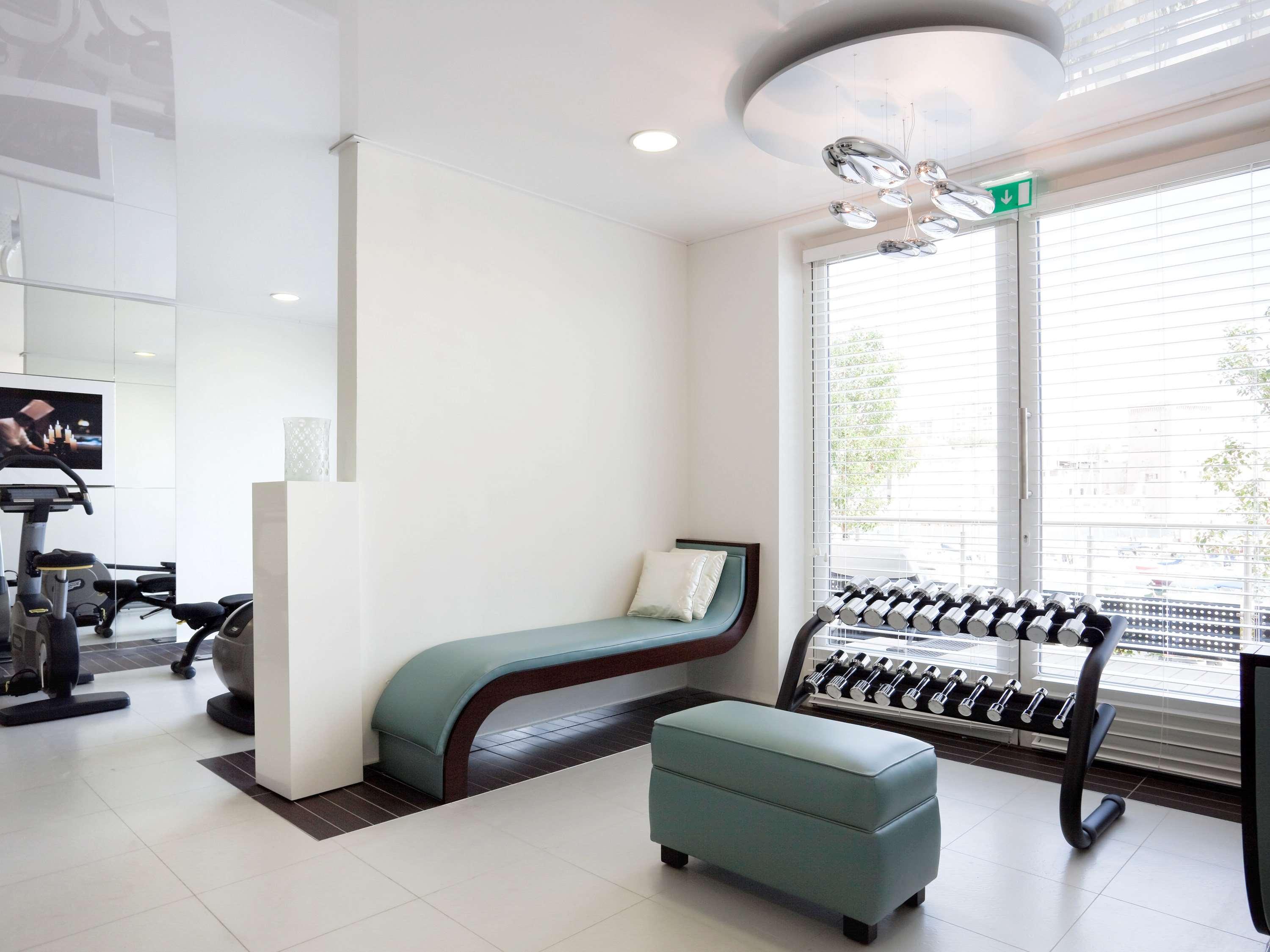 Sofitel Vieux-port Khách sạn 5*
