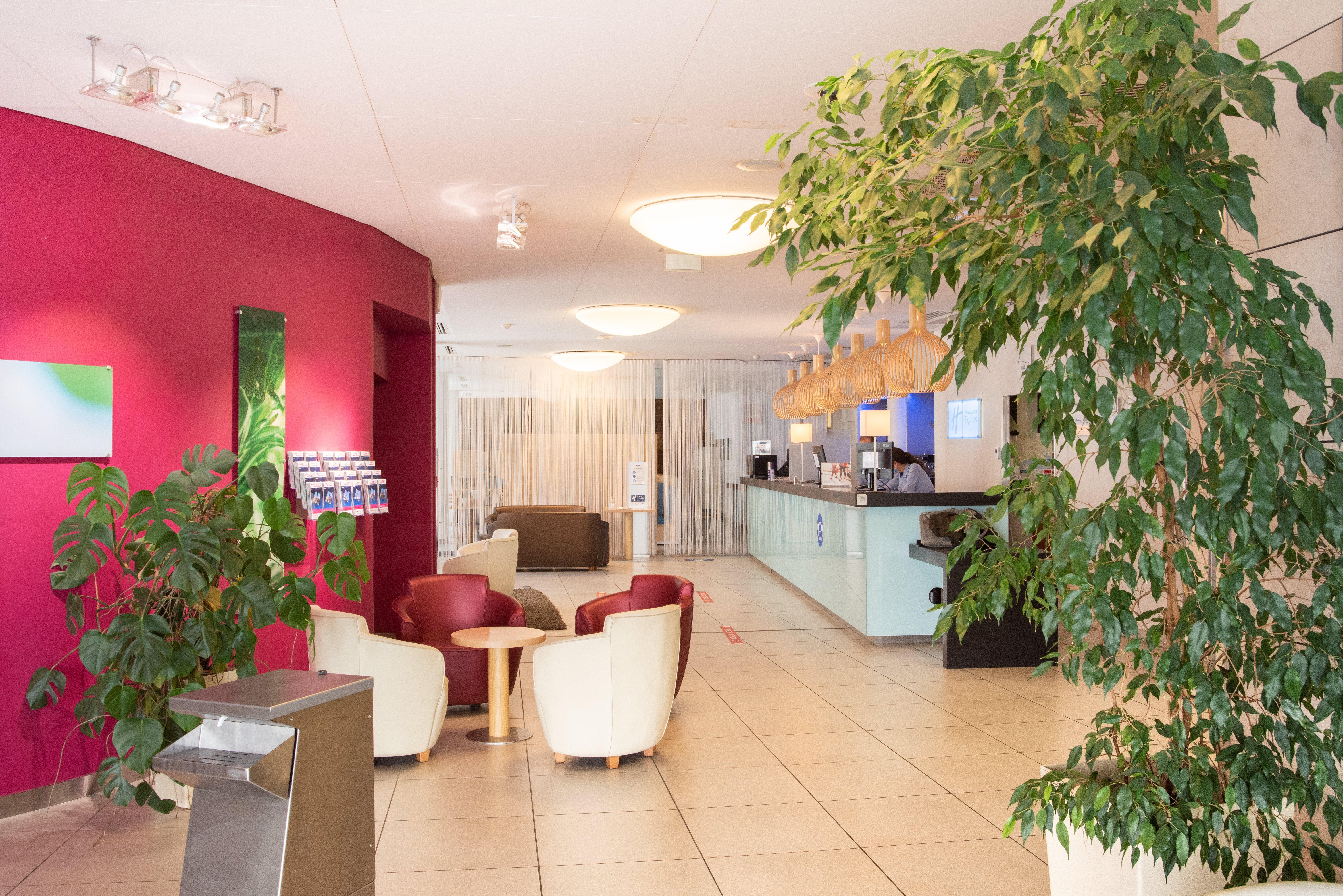 Express Saint Charles, An Ihg Marseille