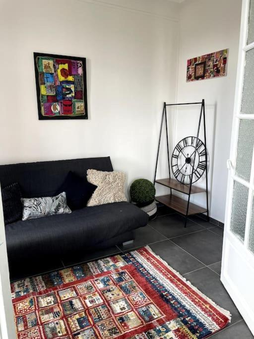 Le Triomphe Central, 8 Pax 3 * Marseille