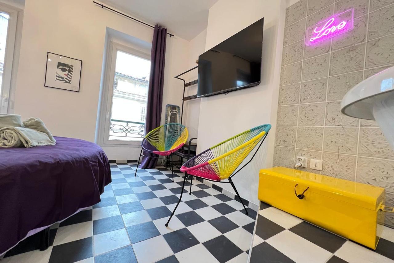 La Popart - Baignoirelit Rond Appartement *