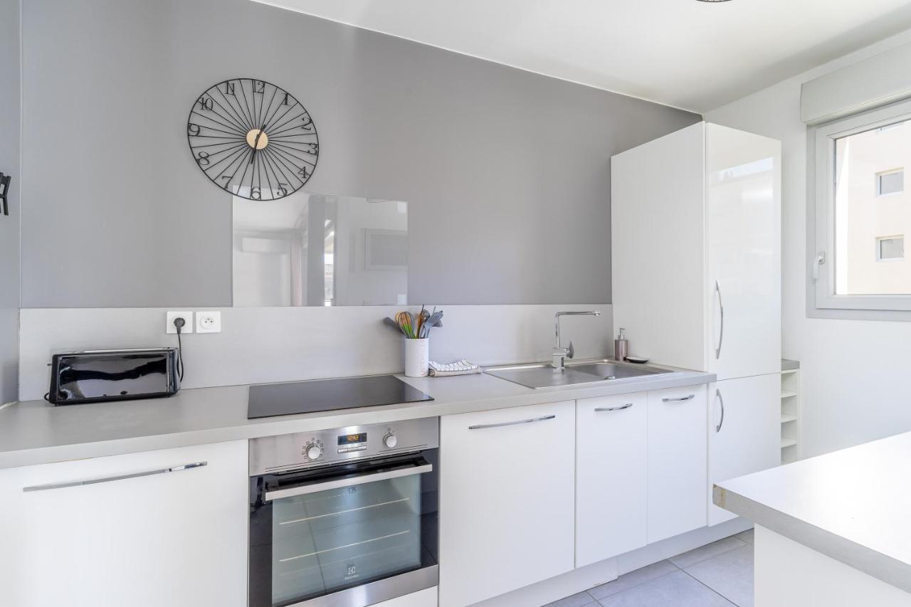 Panier, Major, De 47 M2, Parking Et Terrasse * Marseille