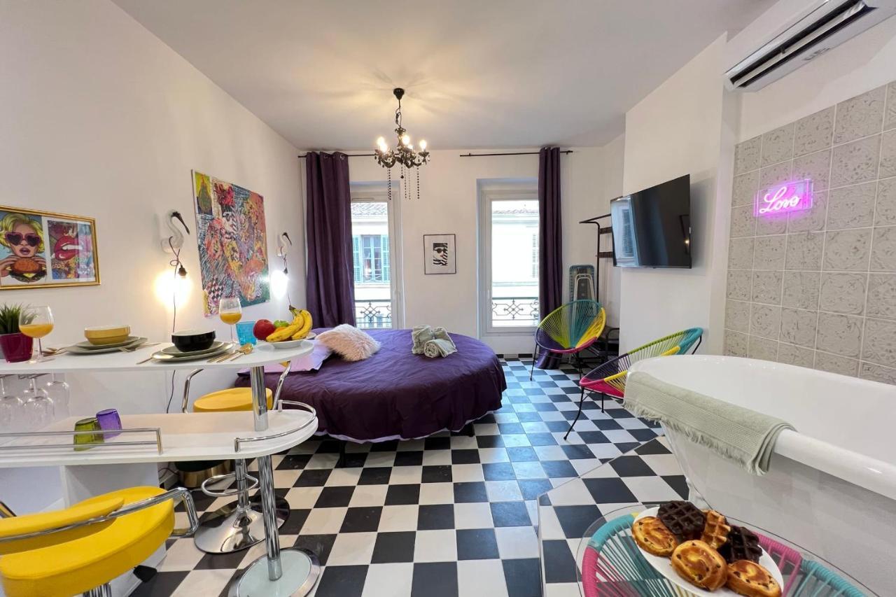 La Popart - Baignoirelit Rond Marseilles