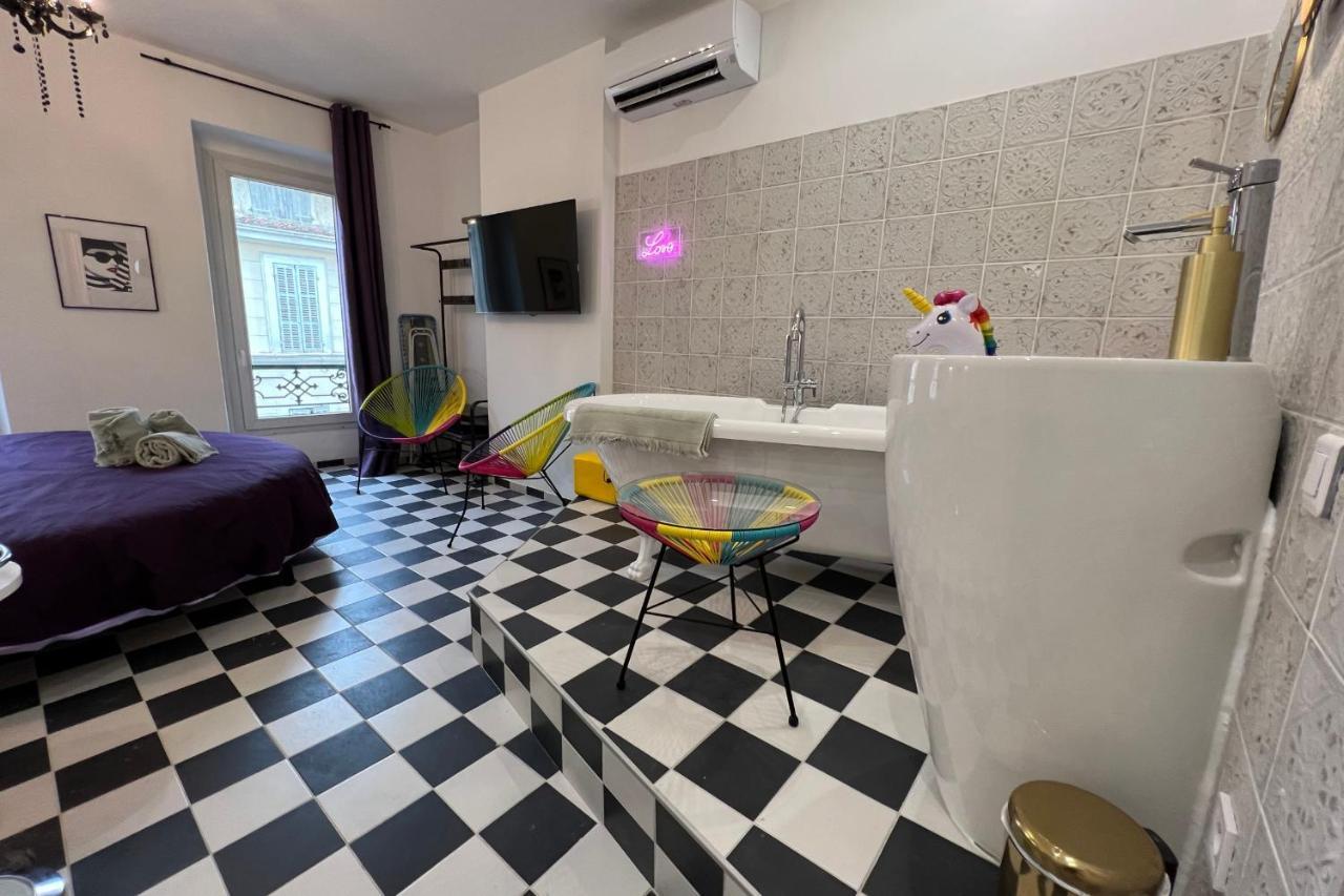 La Popart - Baignoirelit Rond Marseilles