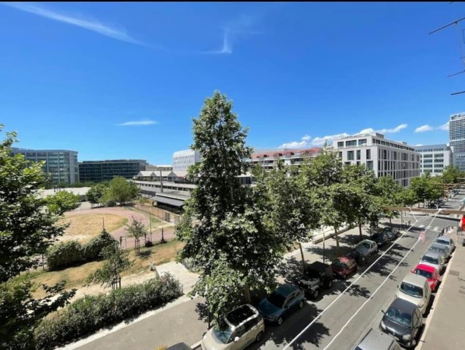 Lumineux 2 Pieces - Centre-ville Climatise - Netflix Prime Canal - Bien Place