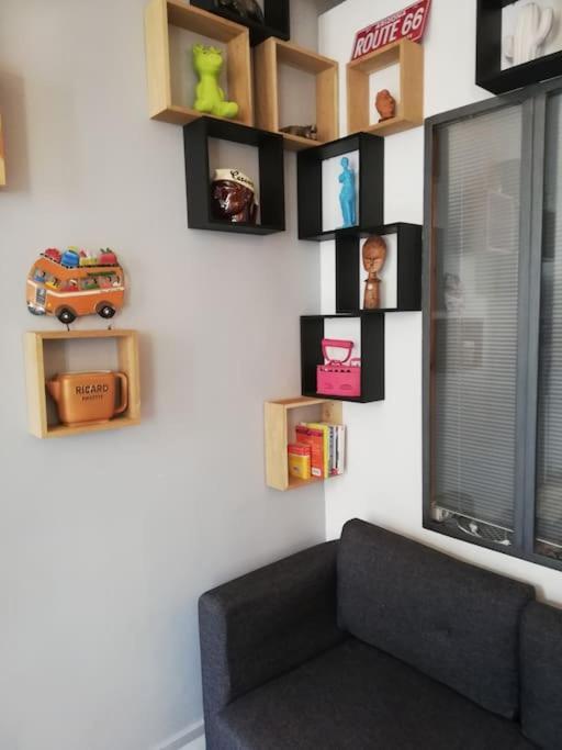 Plein Coeur Du Quartier Du Panier . Chaleureux T2. Appartement