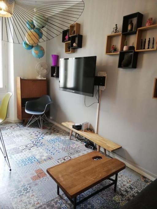 Plein Coeur Du Quartier Du Panier . Chaleureux T2. Marseilles