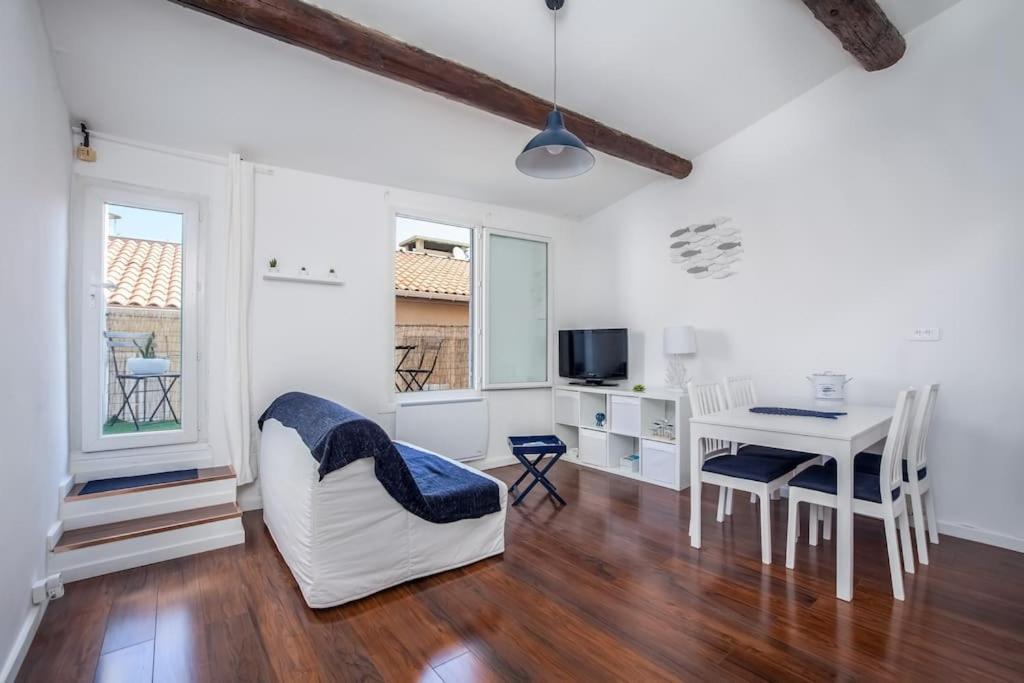 Apartment Au Coeur Du Panier Avec Terrasse 2 A 4 Personnes Climatisation Marseille