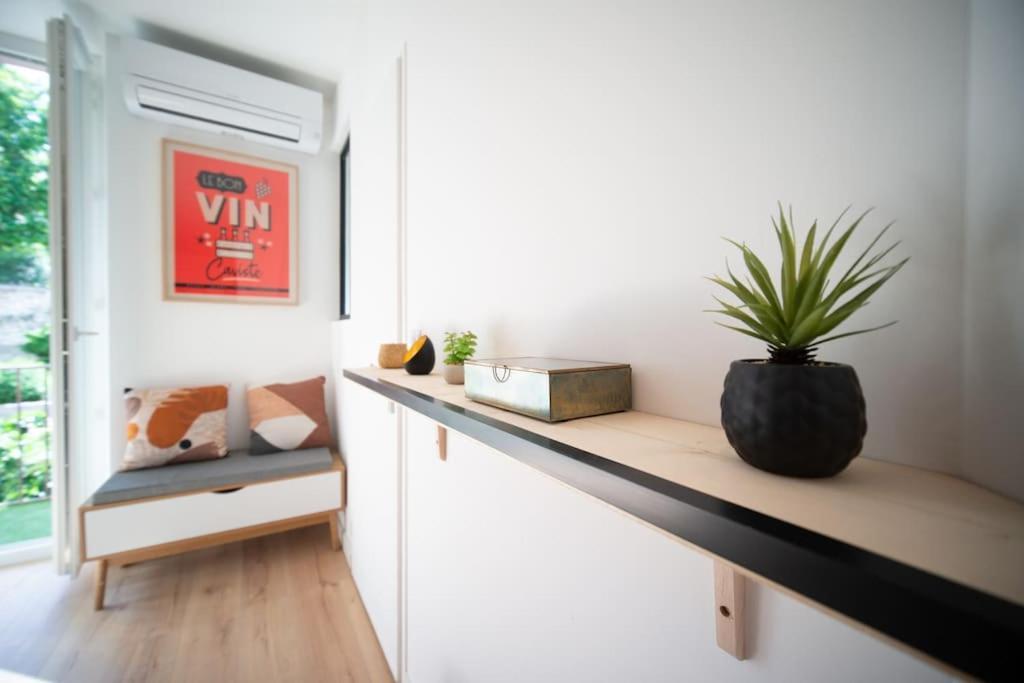 Air Conditioning Balcony 5 Couchages Appartement Marseille
