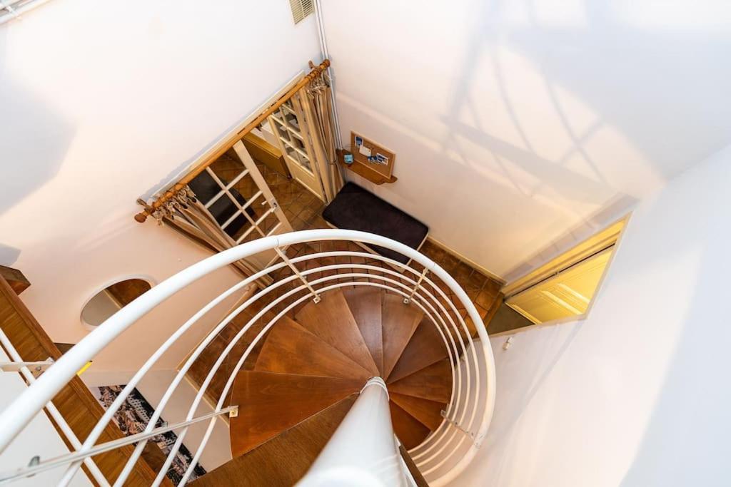 Apartment Anna-maria : Grand 10 Personnes+parking Prive -actif+ Location- *