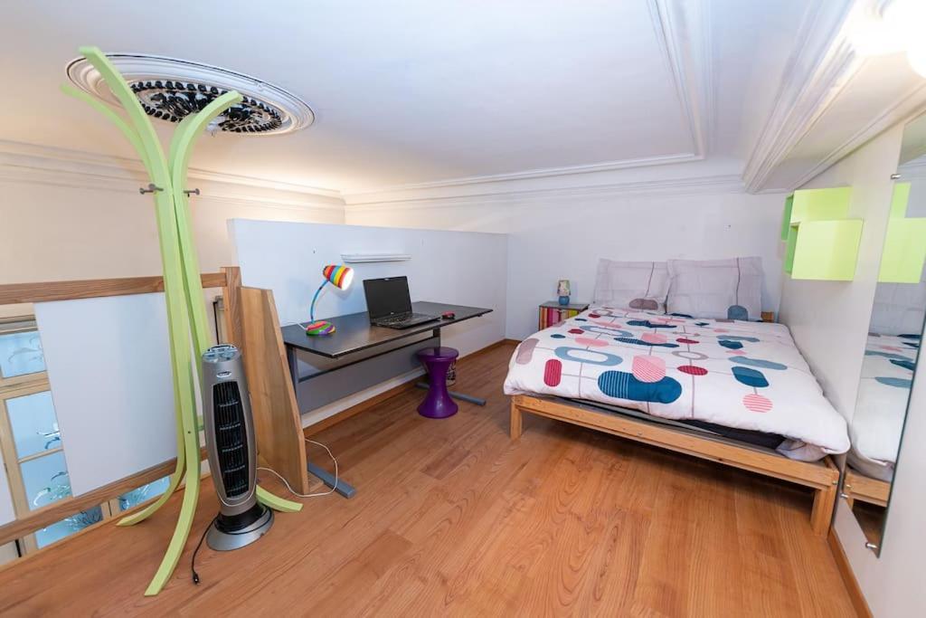 Anna-maria : Grand 10 Personnes+parking Prive -actif+ Location- Apartment *