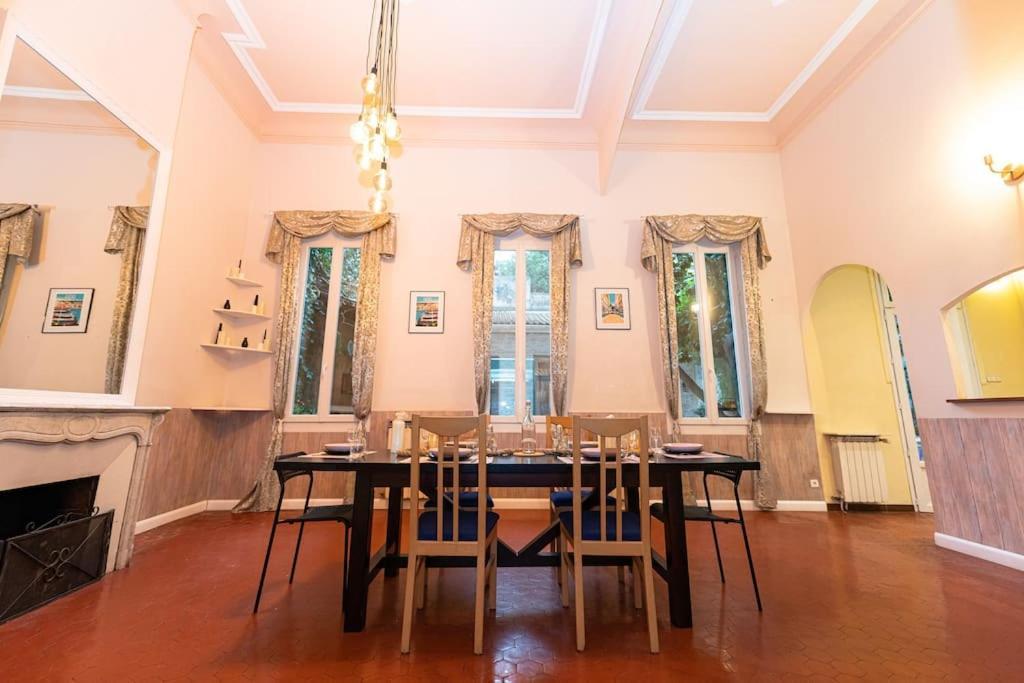 Apartment Anna-maria : Grand 10 Personnes+parking Prive -actif+ Location- *