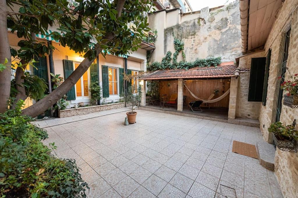Anna-maria : Grand 10 Personnes+parking Prive -actif+ Location-