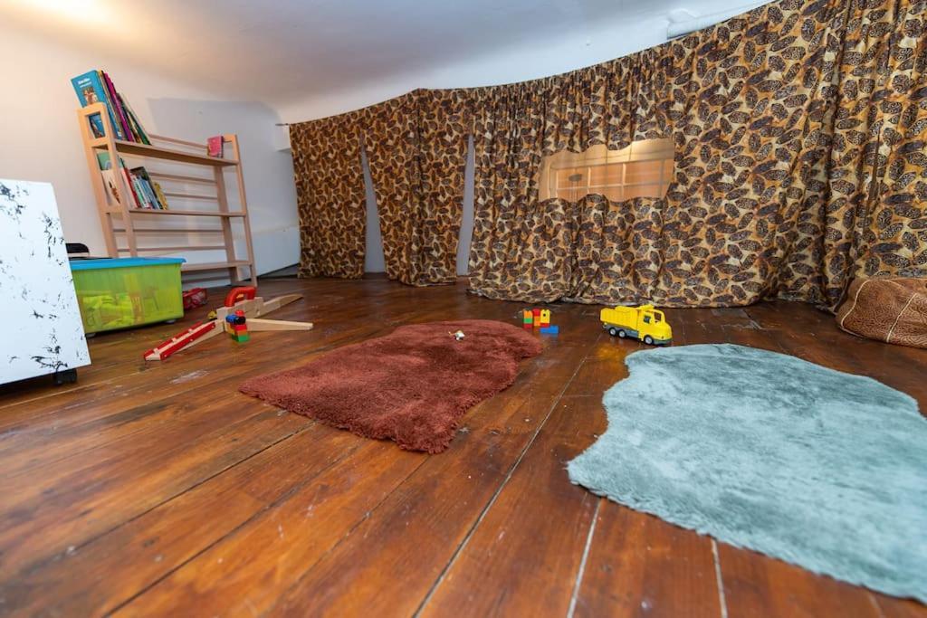 Anna-maria : Grand 10 Personnes+parking Prive -actif+ Location- Apartment