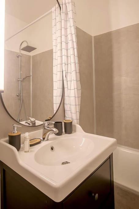 Apartment Rare 2 En Duplex Design Au Panier Marseille