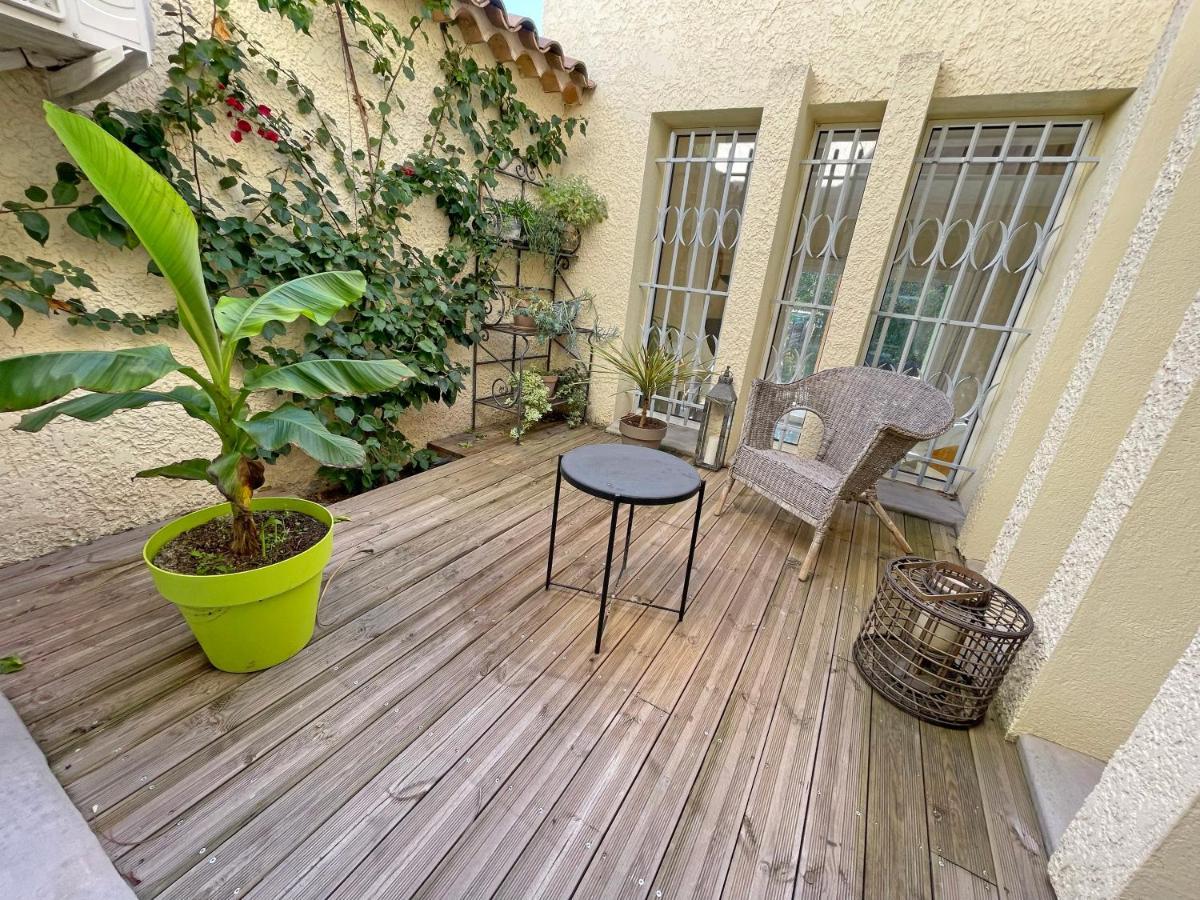 D'architecte Avec Piscine Et Grand Jardin Villa Marseilles