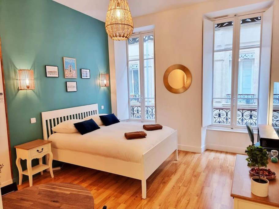 The Republik - Haussmannien Pres Du Panier *