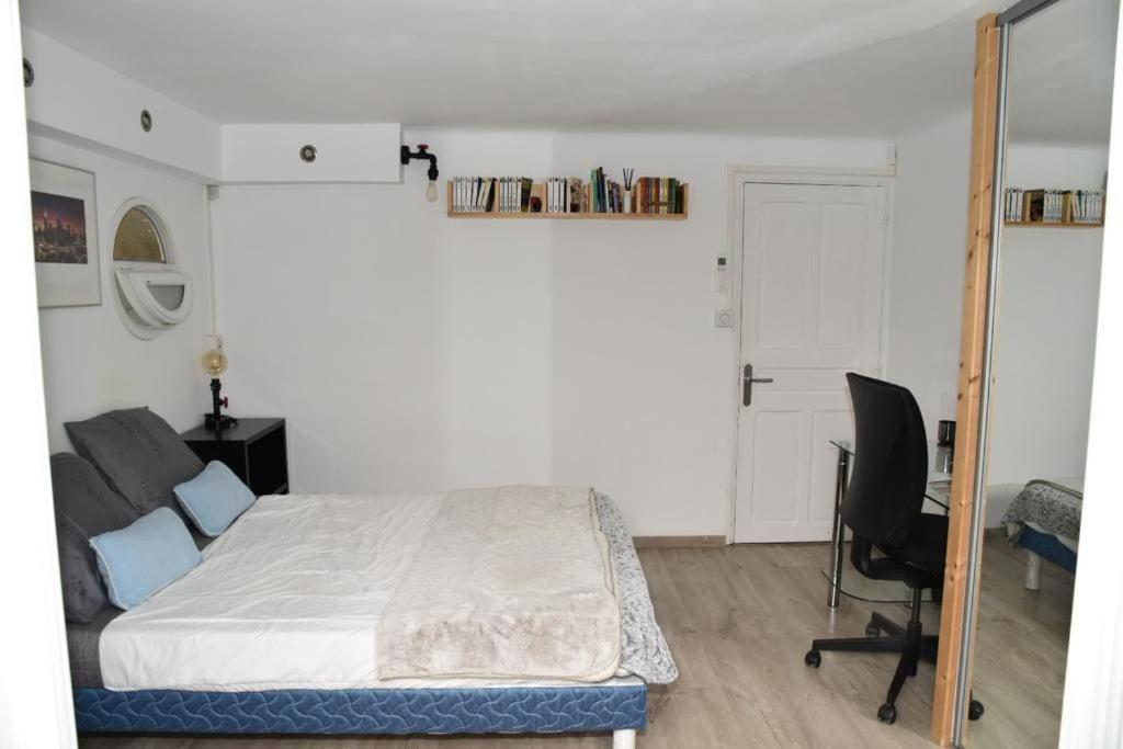 Apartment Rez De Chaussee De 9eme *