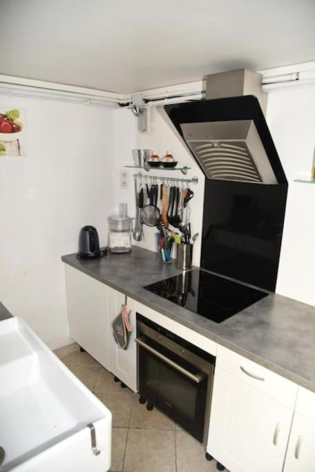 Apartment Rez De Chaussee De 9eme Marseille