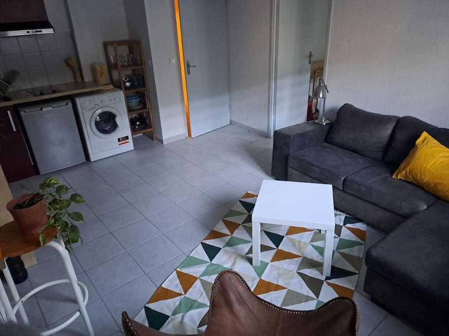 Proche De La Gare & De La Friche Apartment