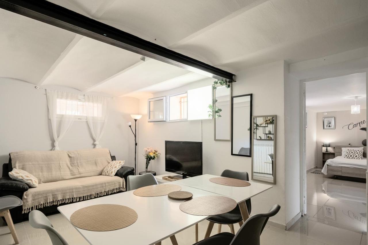 Apartment Proche Velodrome F4 Dans Villa Avec Parking Et Piscine Partagee Marseille
