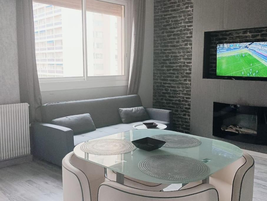 Appartement Centre Et Plage F3 Avec Ascenseur