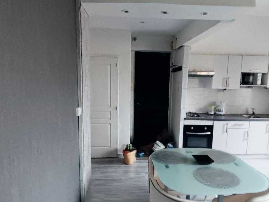 Appartement Centre Et Plage F3 Avec Ascenseur Marseilles