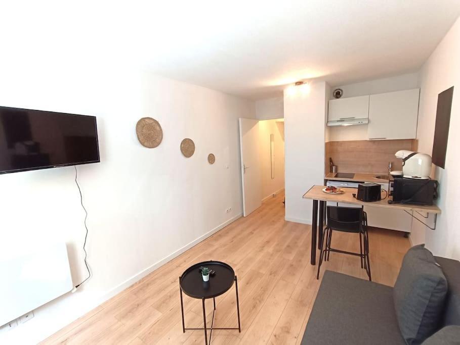 Apartment Tout Equipe Wifi A 6 Min St Charles *