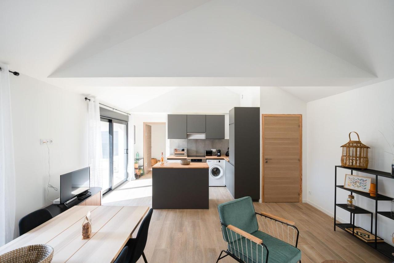 Holiday home La Maison Du Parc 4 Standing Terrasse Parking Wifi Clim Marseille