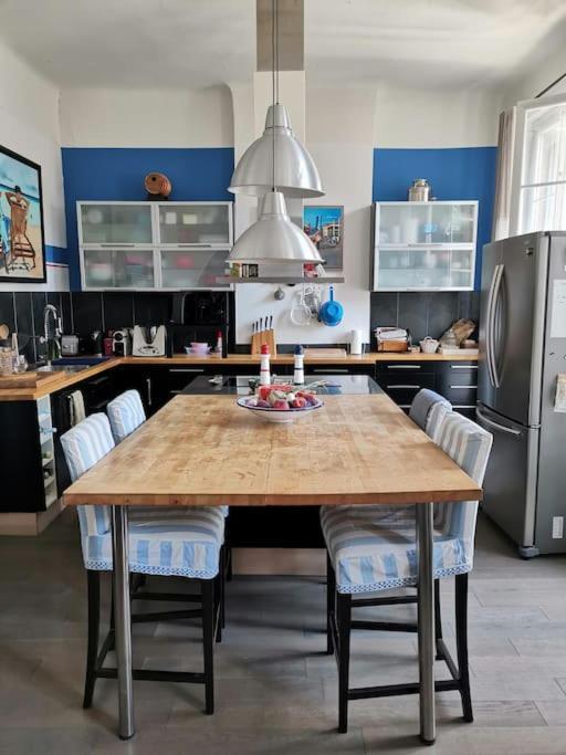 Le Leca, Typiquement Marseillais -75m2 Apartment *