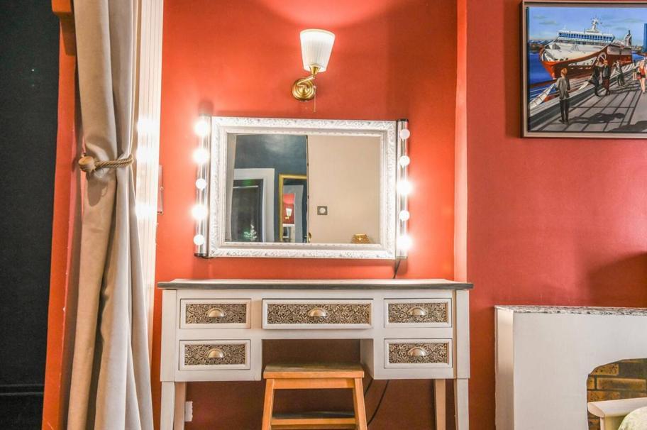 Apartment Le Leca, Typiquement Marseillais -75m2 Marseille