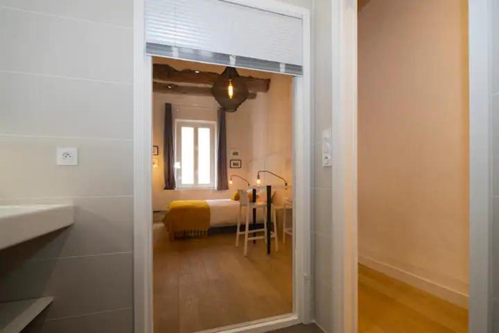 Apartment Design Vieux Port Marseilles