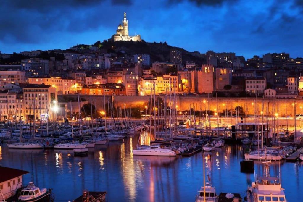 Coeur De Marseille, Au Calme, T3, By Sam *