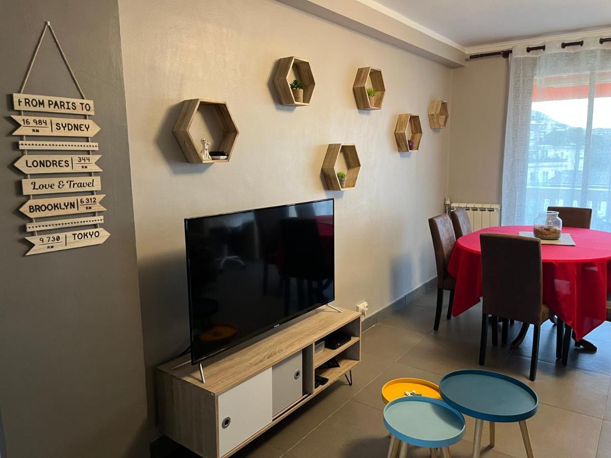 Apartment Sun Escape, Renove Climatise 3 Pieces 4-6 Pers, 350m De La Marseille