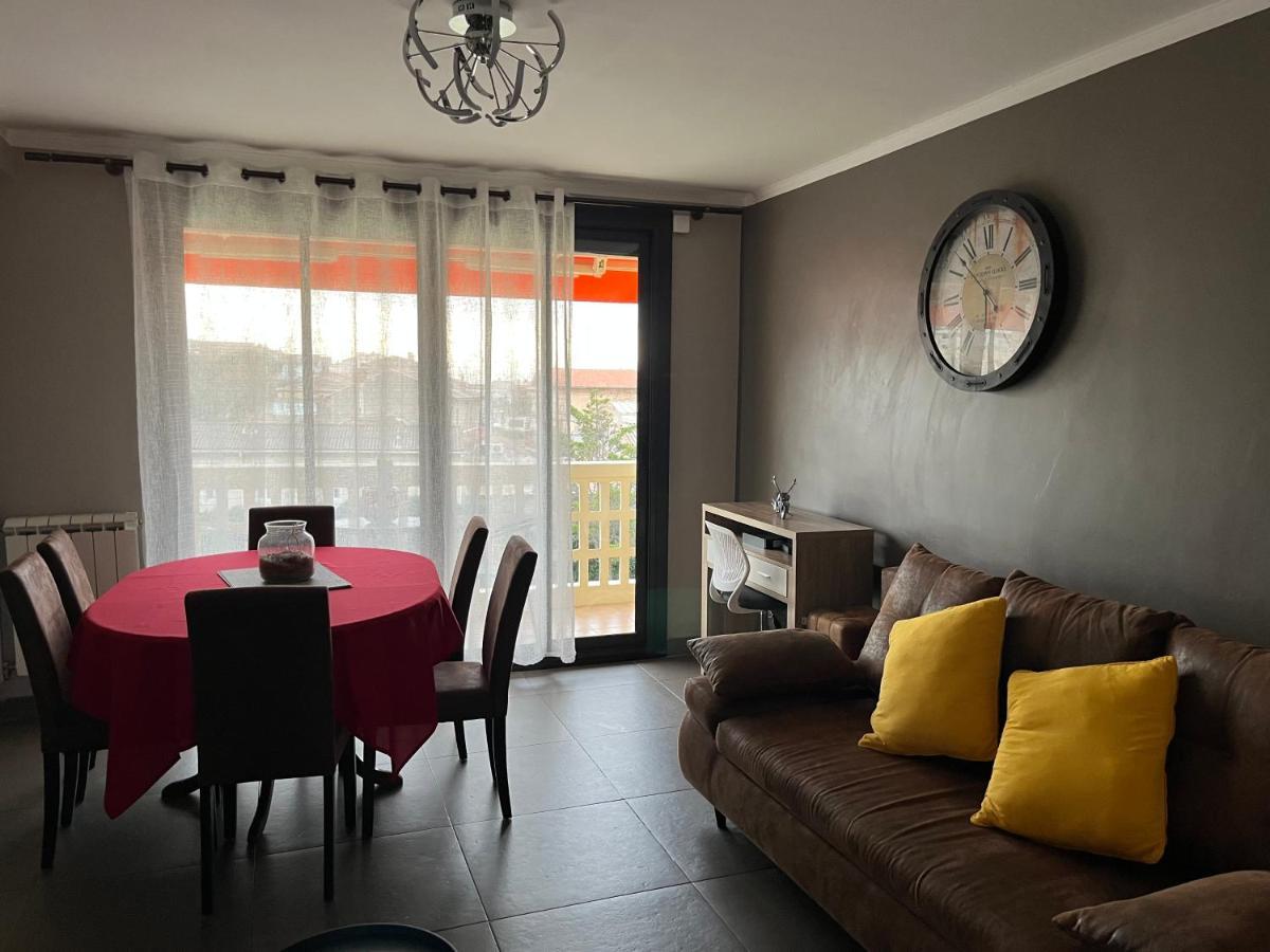 Sun Escape, Renove Climatise 3 Pieces 4-6 Pers, 350m De La