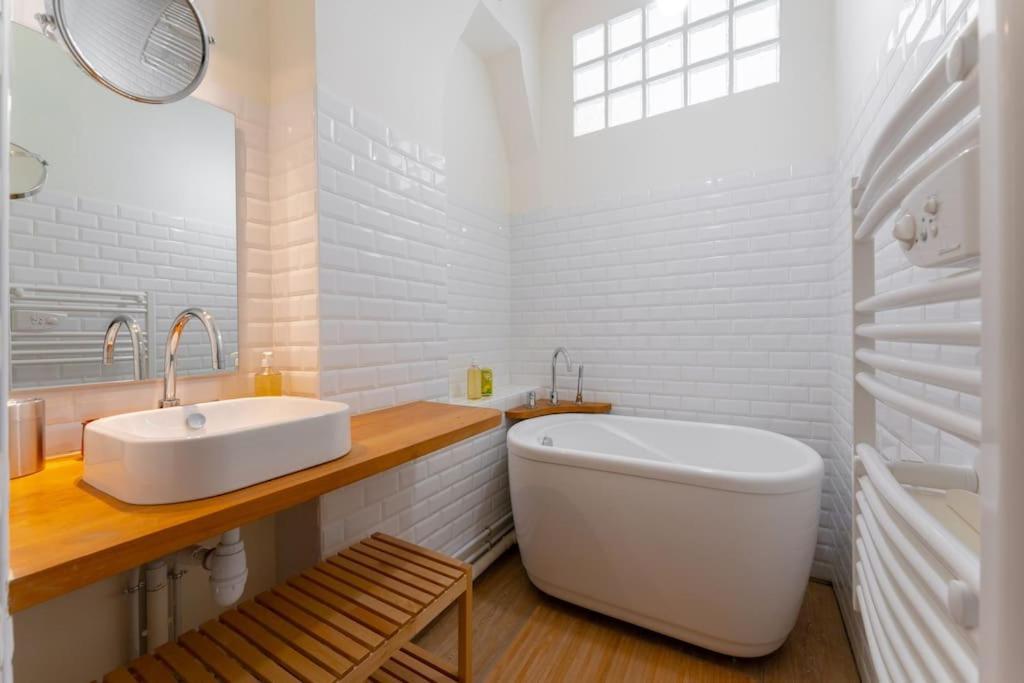 Apartment Superbe Appart, Central, Petit Balcon & Vue Place *