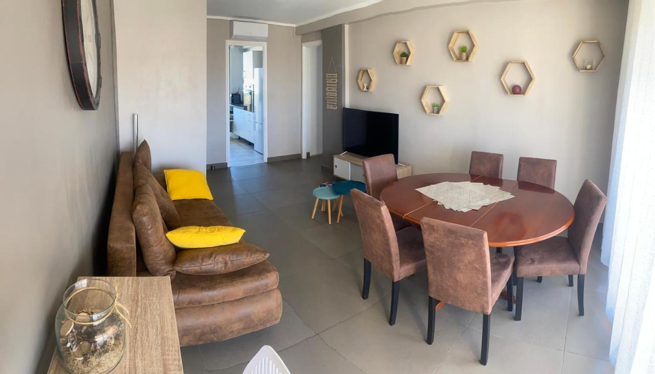 Apartment Sun Escape, Renove Climatise 3 Pieces 4-6 Pers, 350m De La *
