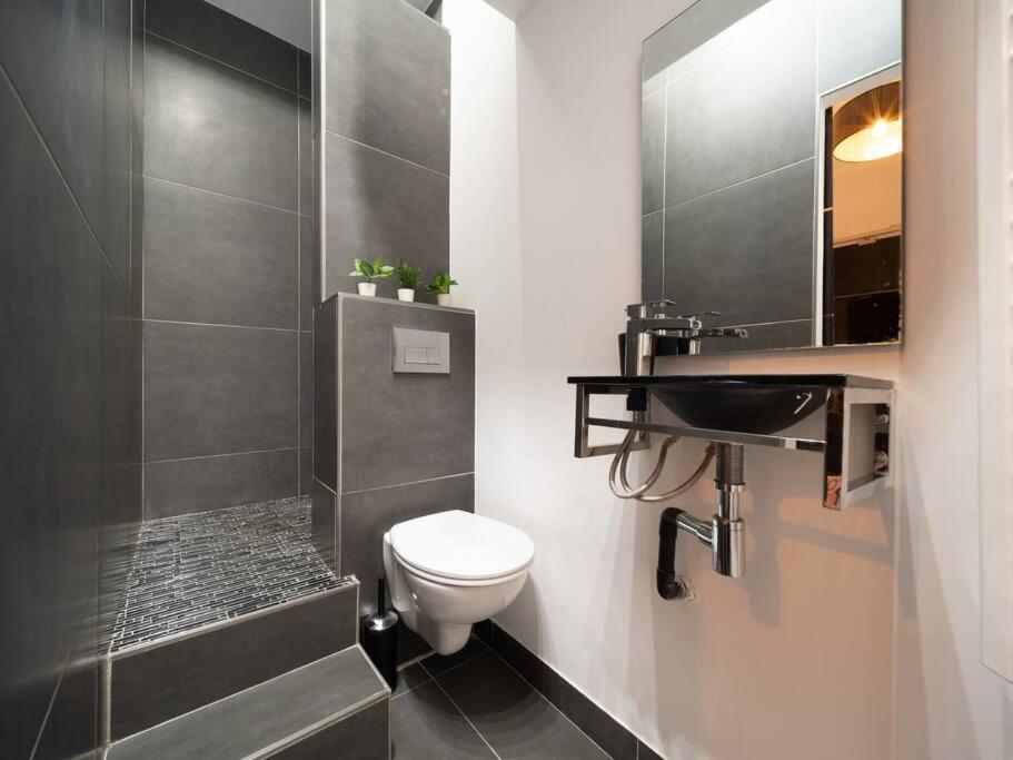 *appartement Climatise Au Coeur Du Vieux Port* Marseilles