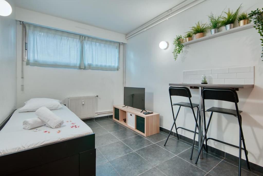 Milano - A Deux Pas De L'avenue Du Prado Apartment