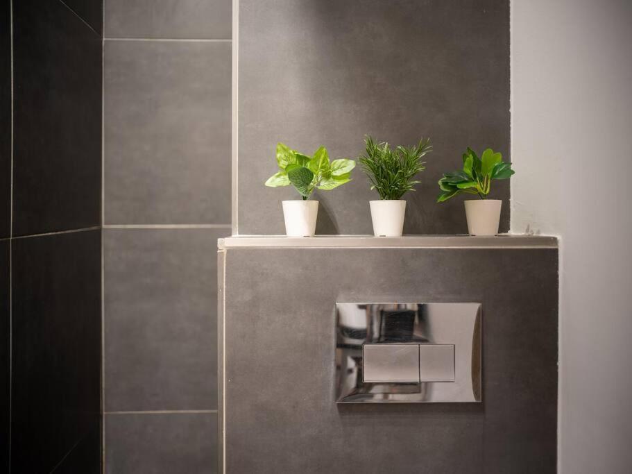 *appartement Climatise Au Coeur Du Vieux Port* Appartement
