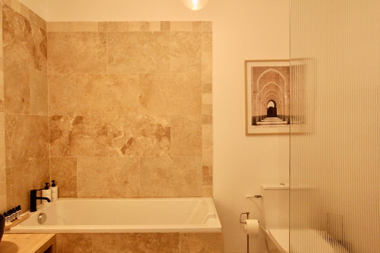 Apartment Chic And Nenwly Renovated - Location