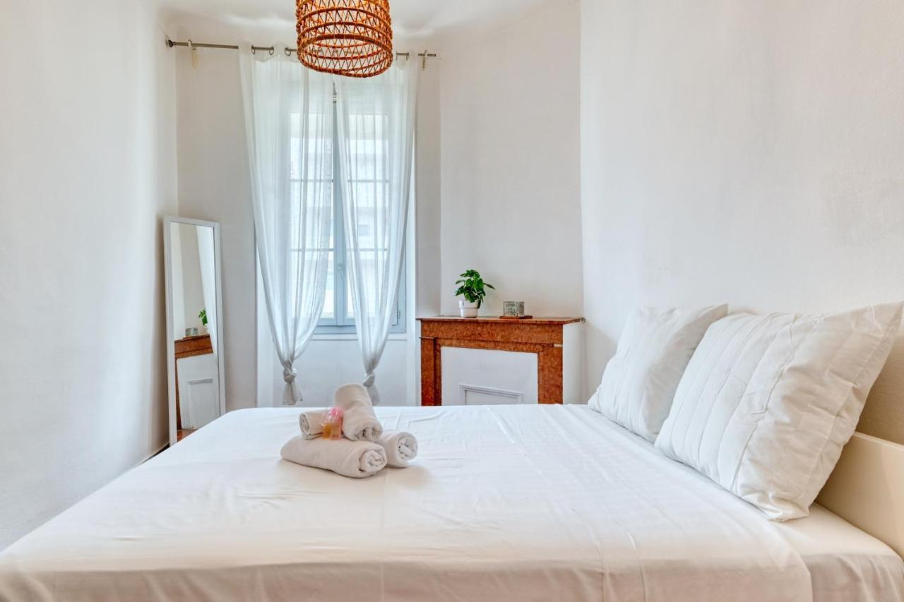 Cosy Situe A 100m Des Plages Et De La Spendide Corniche *