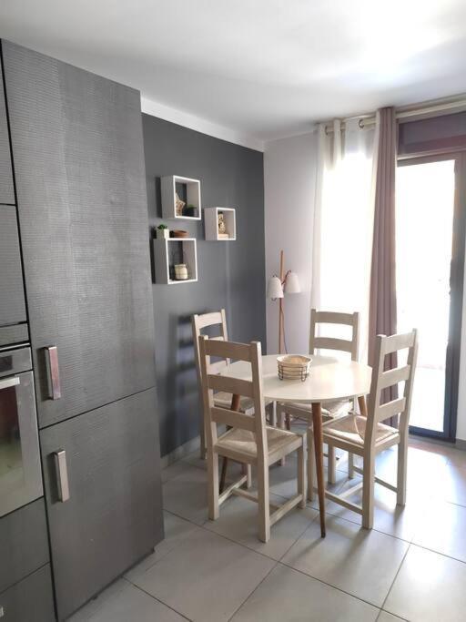 Ideal Friends & Family - Hypercentre - Plage 3km - Balcon - Spatieux- Parking Prive Apartamento *