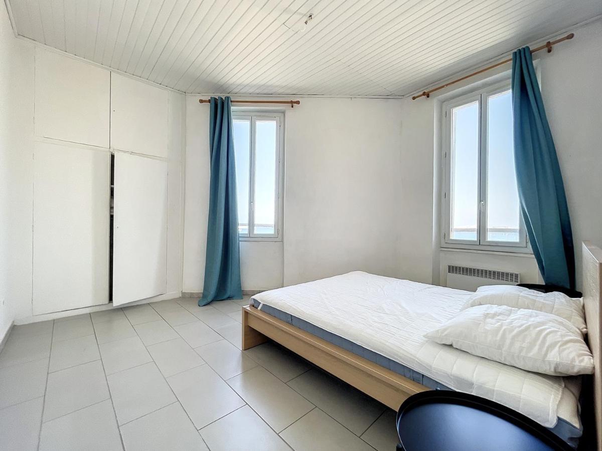 4 Couchages Bord De Pointe Rouge Marseilles