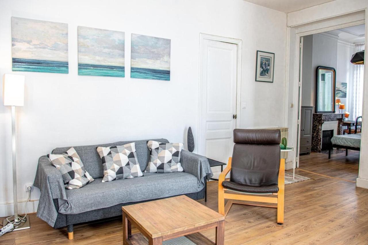 Grand 2 Avec Balcon Parc Longchamp Apartment Marseilles