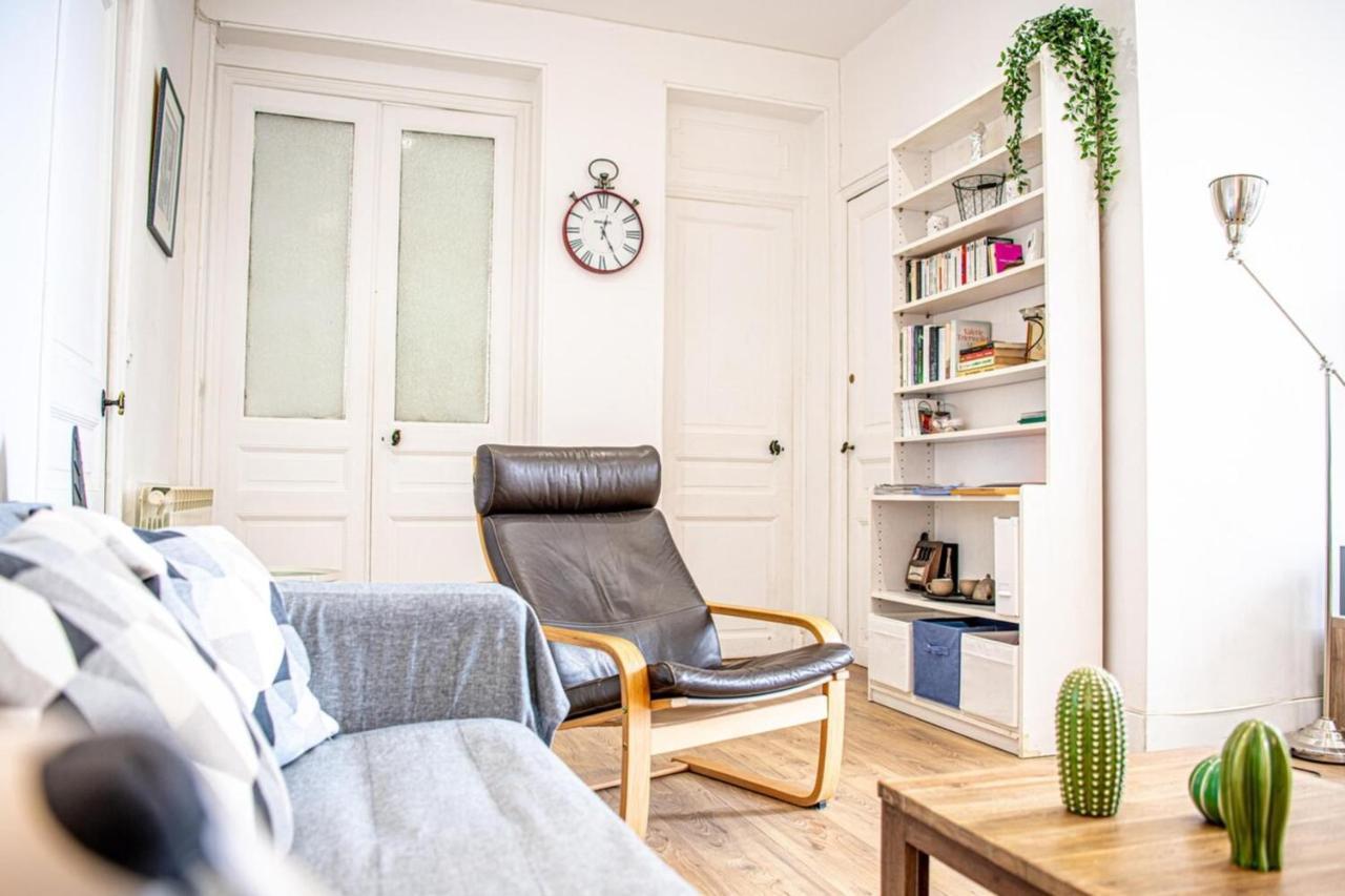 Apartment Grand 2 Avec Balcon Parc Longchamp *