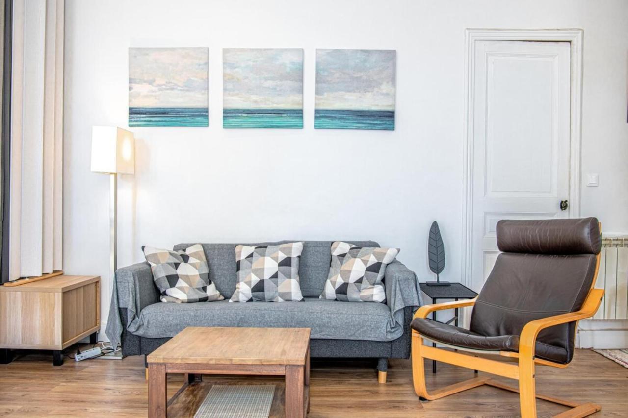 Apartment Grand 2 Avec Balcon Parc Longchamp Marseilles