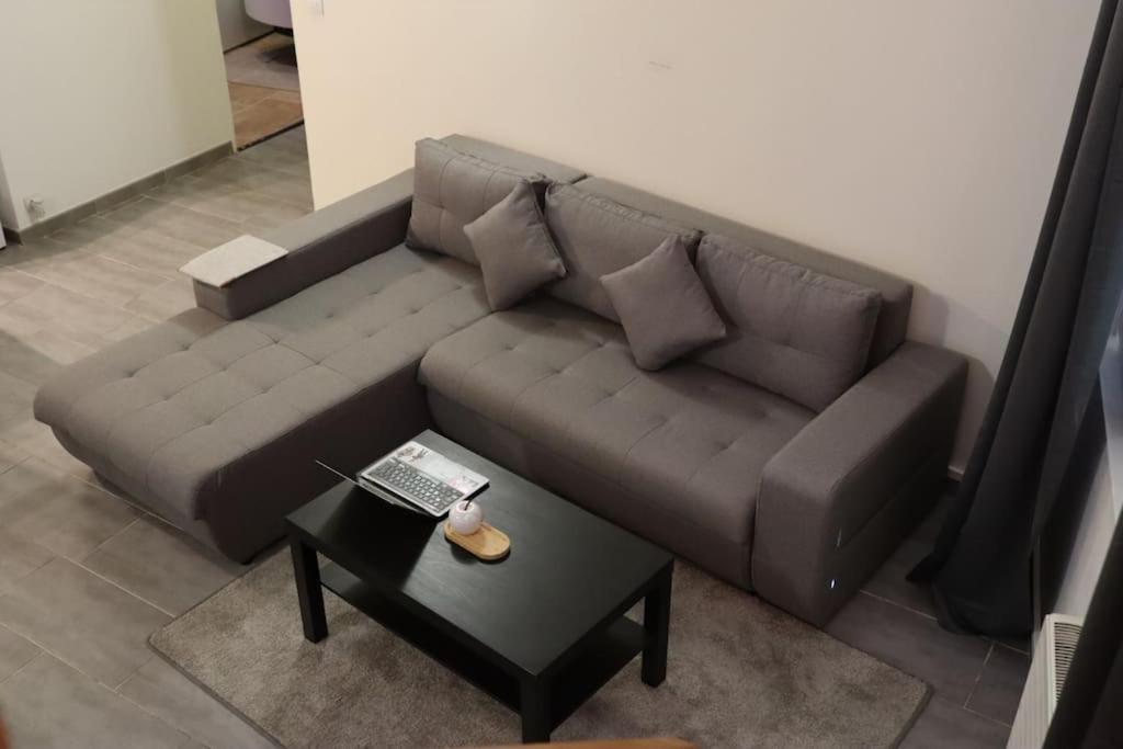 Pavillon En Loft 87 M 10e, Jacuzzi * Marseille