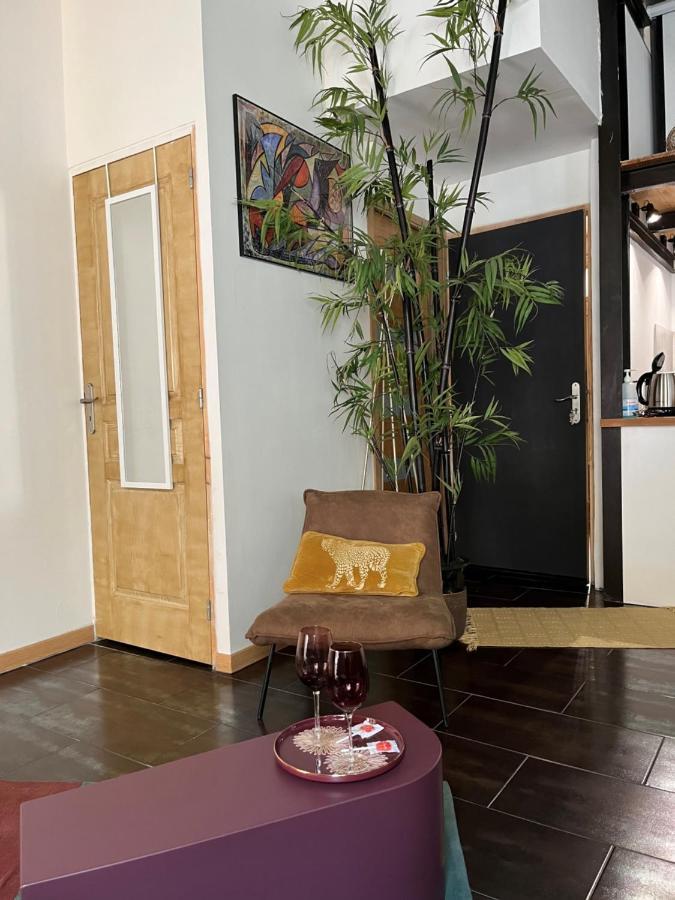 Apartment Atypique Cosy Entre Terre & Marseille